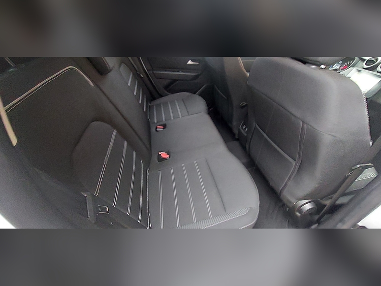 Dacia Duster 1.5 dci 115cv 4x4 foto 12